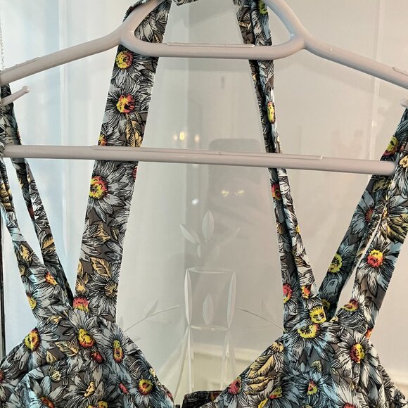 French Connection - Picture 2 of 6